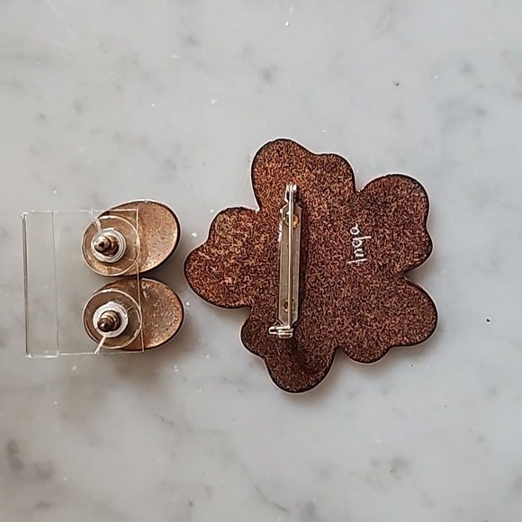 Inga signed broch set - Picture 2 of 2